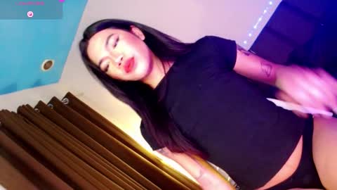 Snapshot of love_seren chatting on 09.11.25 Seren online show from 09.11.25