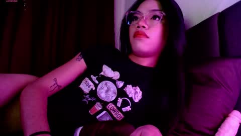Snapshot of love_seren chatting on 10.13.25 Seren online show from 10.13.25