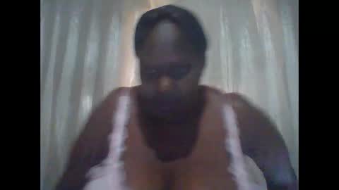 Snapshot of lovebigmelon chatting on 12.15.24 Lynn online show from 12.15.24