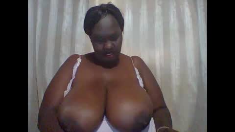 Snapshot of lovebigmelon chatting on 12.22.24 Lynn online show from 12.22.24