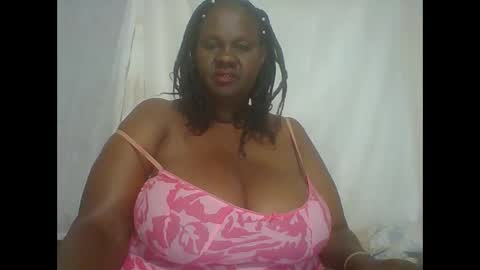 Snapshot of lovebigmelon chatting on 09.23.25 Lynn online show from 09.23.25