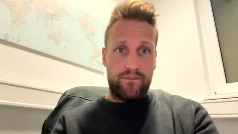 Snapshot of lovefuesse chatting on 10.10.25 lovefuesse online show from 10.10.25