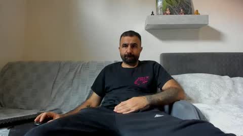 Snapshot of loveivat80 chatting on 09.30.25 loveivat80 online show from 09.30.25