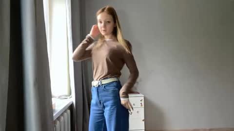 Ella online show from 11.05.25