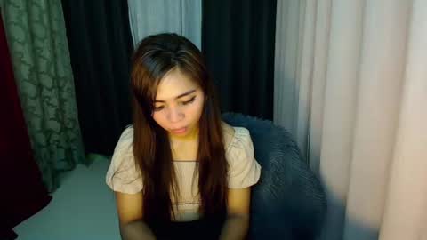 Snapshot of lovely_cummerx chatting on 12.11.24 JAM online show from 12.11.24