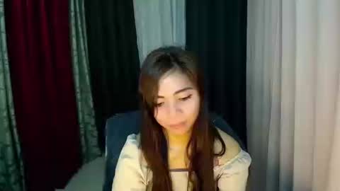 Snapshot of lovely_cummerx chatting on 12.20.24 JAM online show from 12.20.24