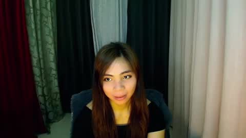 Snapshot of lovely_cummerx chatting on 12.22.24 JAM online show from 12.22.24