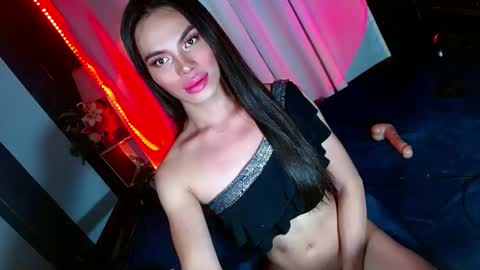 Snapshot of lovelymiss_shyna11 chatting on 12.22.24 lovelymiss_shyna11 online show from 12.22.24