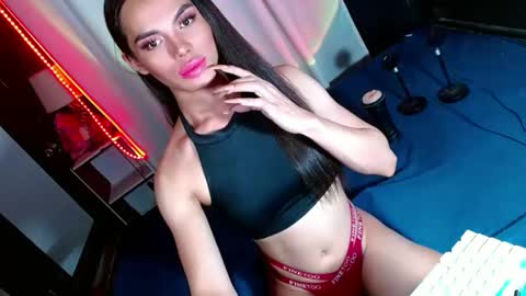 Snapshot of lovelymiss_shyna11 chatting on 01.06.25 lovelymiss_shyna11 online show from 01.06.25