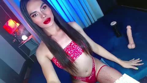 Snapshot of lovelymiss_shyna11 chatting on 02.25.25 lovelymiss_shyna11 online show from 02.25.25