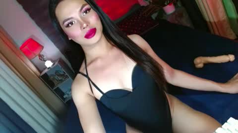 Snapshot of lovelymiss_shyna11 chatting on 09.11.25 lovelymiss_shyna11 online show from 09.11.25