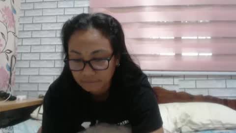 Snapshot of lovelyquey chatting on 02.15.25 Angelquey online show from 02.15.25