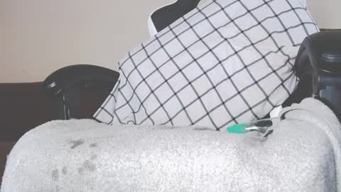 Snapshot of lovestobeused2 chatting on 09.30.25 lovetobeused online show from 09.30.25