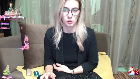 Antonia online show from 12.30.24