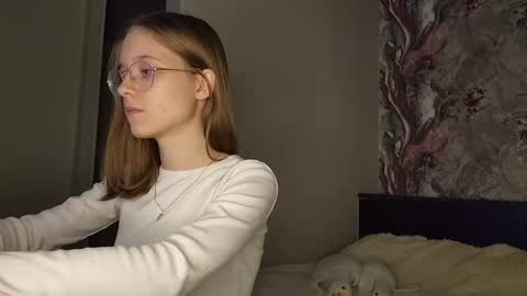 Snapshot of lowress chatting on 03.06.25 Karmell online show from 03.06.25