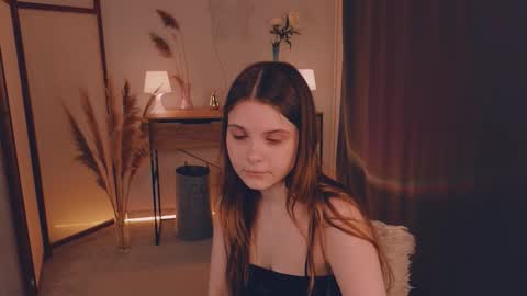 Snapshot of lu__lane chatting on 09.10.25 Lu 3 online show from 09.10.25