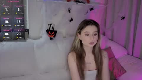 Snapshot of lua__19 chatting on 10.30.25 Lua online show from 10.30.25