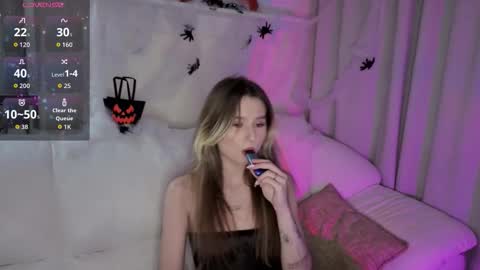 Snapshot of lua__19 chatting on 11.01.25 Lua online show from 11.01.25