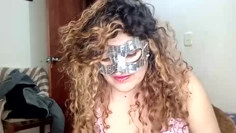 Snapshot of luana363 chatting on 09.24.25 luana363 online show from 09.24.25