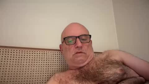 lucas10004 online show from 10.19.25