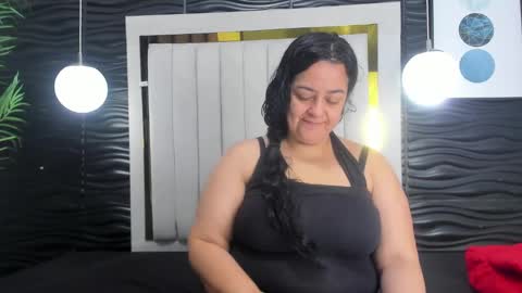 Lucia Vonne online show from 02.24.25