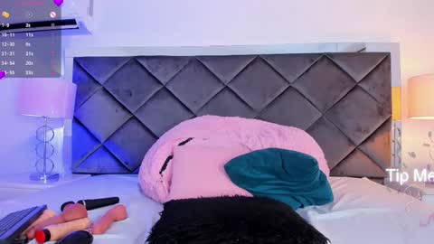 Lucia online show from 11.27.25