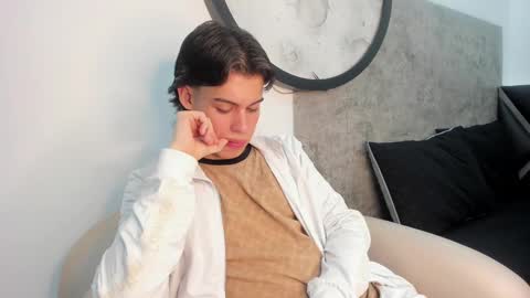 lucian_greyy online show from 10.02.25