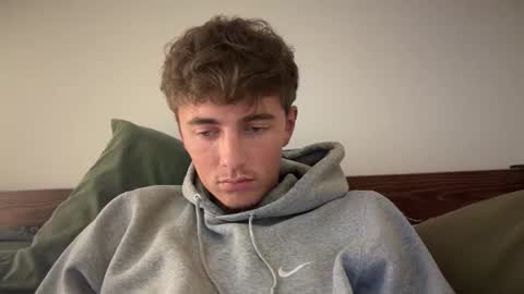 Snapshot of luciancrowe chatting on 10.15.25 Lucian online show from 10.15.25