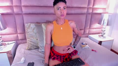  lucia wallace  online show from 02.14.25