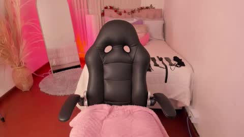     online show from 11.22.25