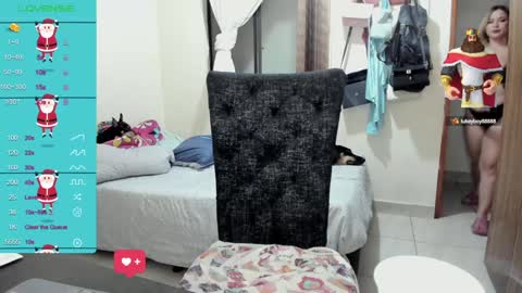 Snapshot of lucii_30 chatting on 12.18.24 luci online show from 12.18.24