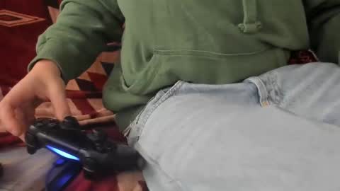 Snapshot of luckydrakex chatting on 01.06.25 Lucky online show from 01.06.25