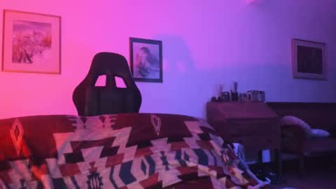 Snapshot of luckydrakex chatting on 01.10.25 Lucky online show from 01.10.25