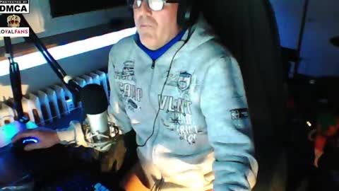 Snapshot of luckyfreak1 chatting on 01.01.25 call me Stefan online show from 01.01.25