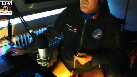 Snapshot of luckyfreak1 chatting on 02.01.25 call me Stefan online show from 02.01.25