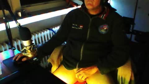 Snapshot of luckyfreak1 chatting on 09.12.25 call me Stefan online show from 09.12.25