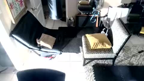 Snapshot of luckyguymf chatting on 10.19.25 justmike online show from 10.19.25