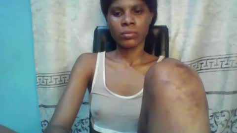 Snapshot of luckymadequeen chatting on 02.10.25 Gloria online show from 02.10.25