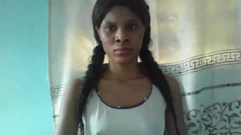 Snapshot of luckymadequeen chatting on 02.12.25 Gloria online show from 02.12.25