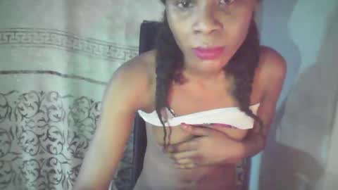 Snapshot of luckymadequeen chatting on 09.18.25 Gloria online show from 09.18.25