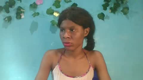 Snapshot of luckymadequeen chatting on 10.27.25 Gloria online show from 10.27.25