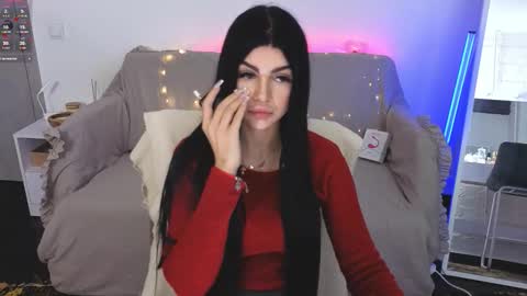 Snapshot of luckyrebel_ chatting on 10.04.25 Monika online show from 10.04.25