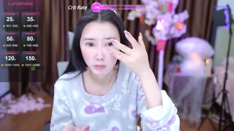 Snapshot of lucy__bb chatting on 02.07.25 Lucy online show from 02.07.25