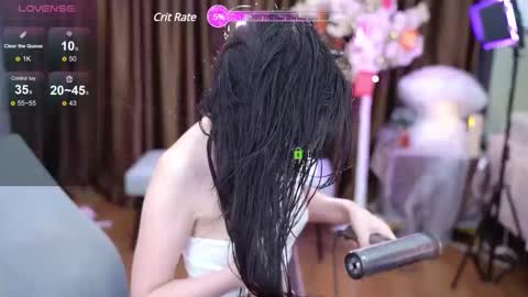 Snapshot of lucy__bb chatting on 02.08.25 Lucy online show from 02.08.25