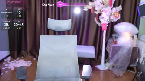 Snapshot of lucy__bb chatting on 02.24.25 Lucy online show from 02.24.25