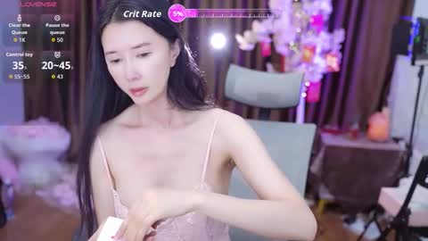 Snapshot of lucy__bb chatting on 10.11.25 Lucy online show from 10.11.25