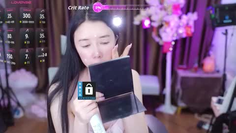 Snapshot of lucy__bb chatting on 10.20.25 Lucy online show from 10.20.25