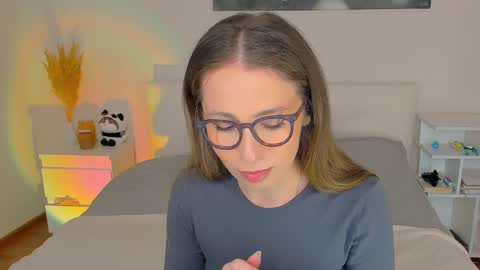 lucy__ray online show from 12.10.24