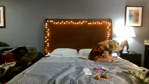 Snapshot of lucyloveslookers78240 chatting on 12.06.24 Lucy Loves Lookers online show from 12.06.24