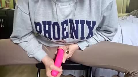 Snapshot of lucyloveslookers78240 chatting on 02.13.25 Lucy Loves Lookers online show from 02.13.25